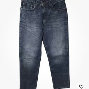 Levi’s 550 Jeans Men’s Blue 33/32 Relaxed Fit Dark Wash Denim Lightly Distressed